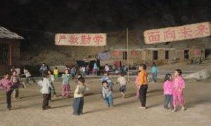 school-in-a-cave-founded-in-china_2